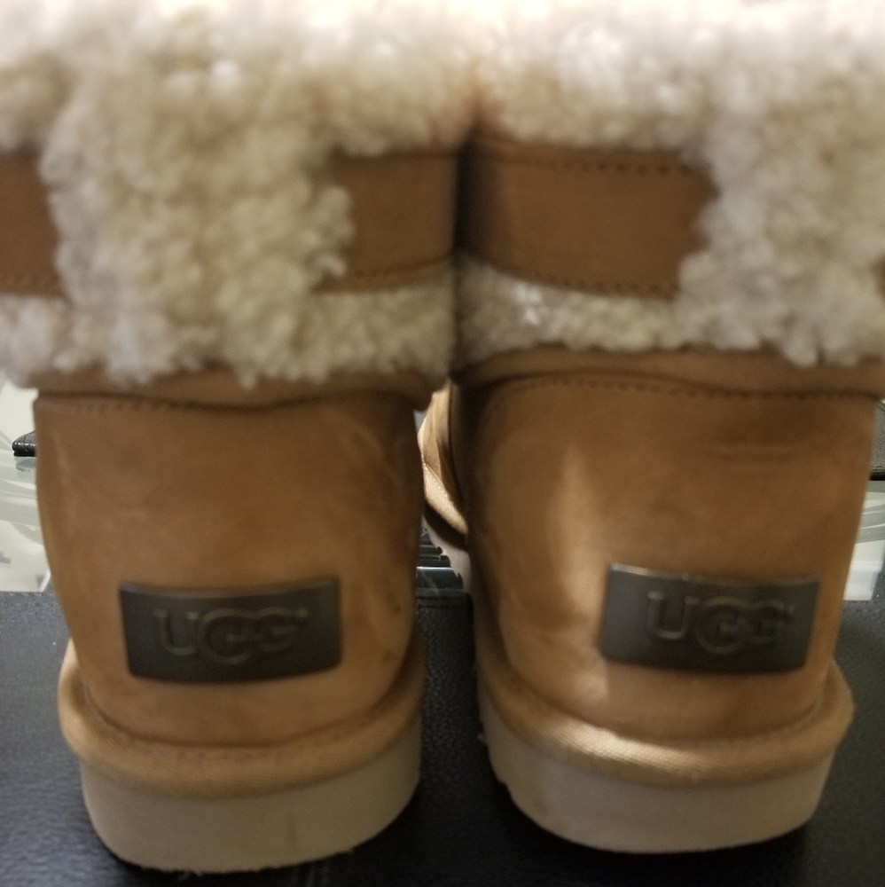 Caramel color "UGGS"
